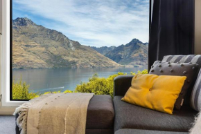 The Alpine - Close to Central Queenstown ** NEW **